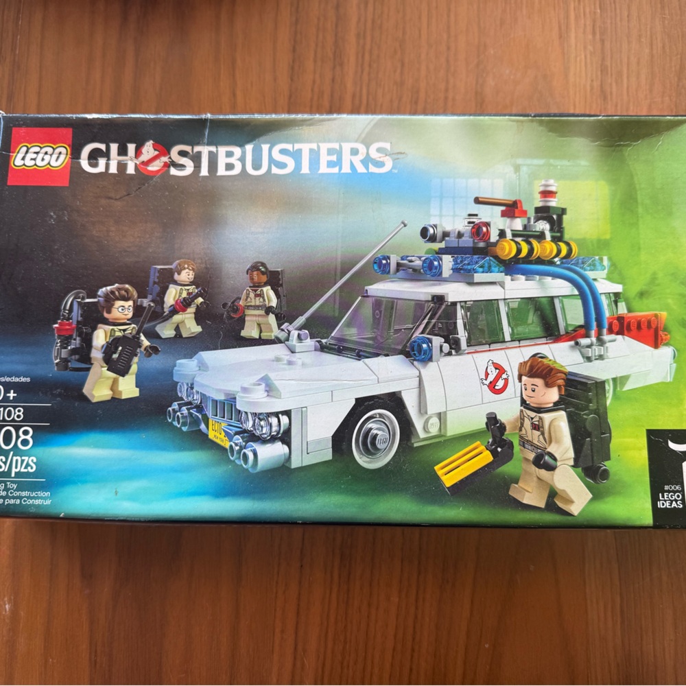 NIB - LEGO Ghostbusters Ecto-1 Building Kit